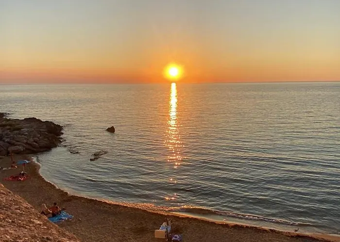 מלון דירות Chicca's *