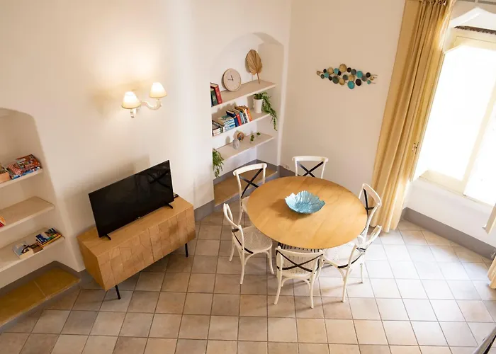 Hotel apartamentowy Chicca's