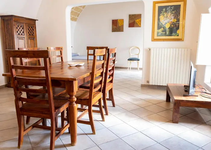 Hotel apartamentowy Chicca's *